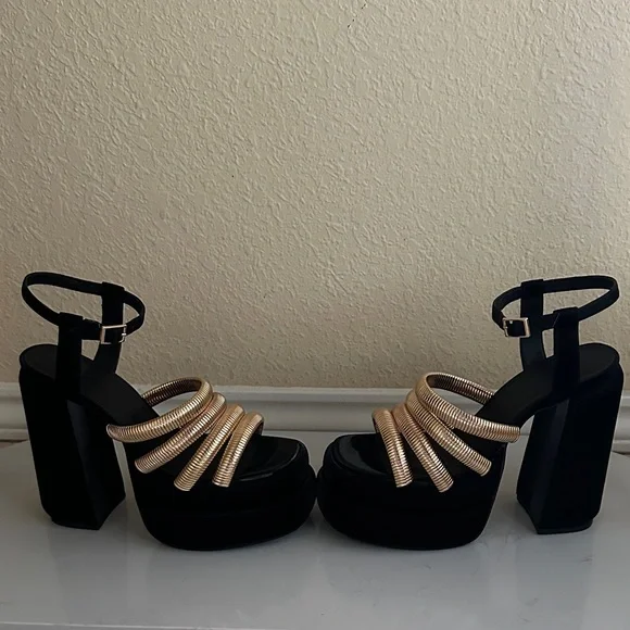 Dolls Kill Black and Gold Platform Heels - Picture 4 of 8